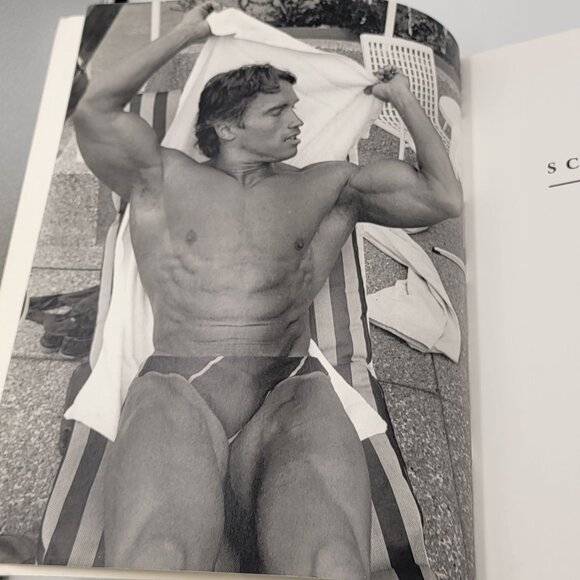 Arnold Schwarzenegger A Portrait By George Butler paperback cover vintage 1990 - Picture 13 of 13